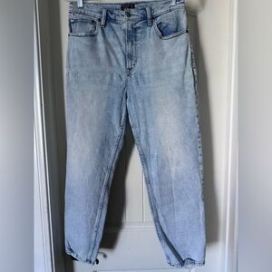 Abercrombie Ultra High Rise Straight Jeans Acid Wash size 32 14